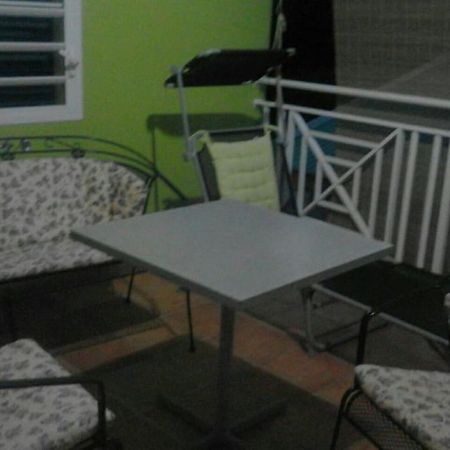 Appartamento Beautiful Arpartment For 2 Deshaies Esterno foto